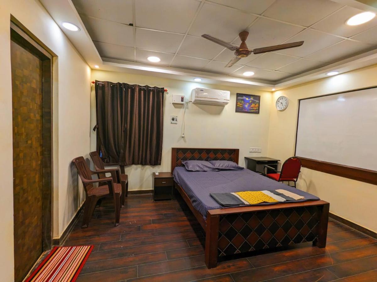 Guest house Gkv Service Saligramam *